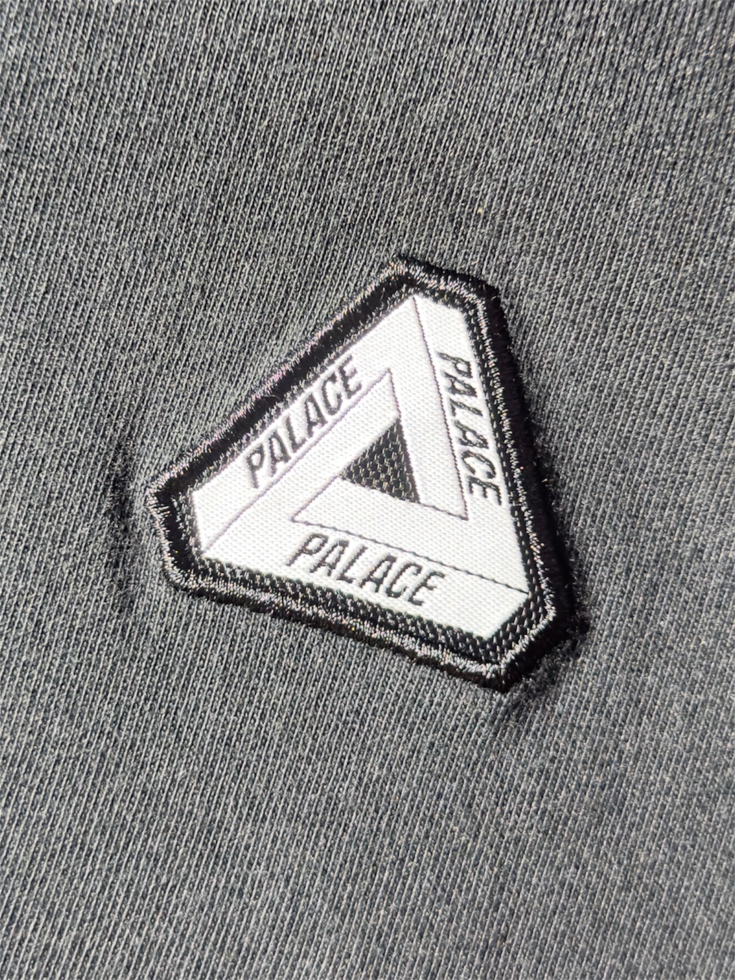 logo t shirt palace