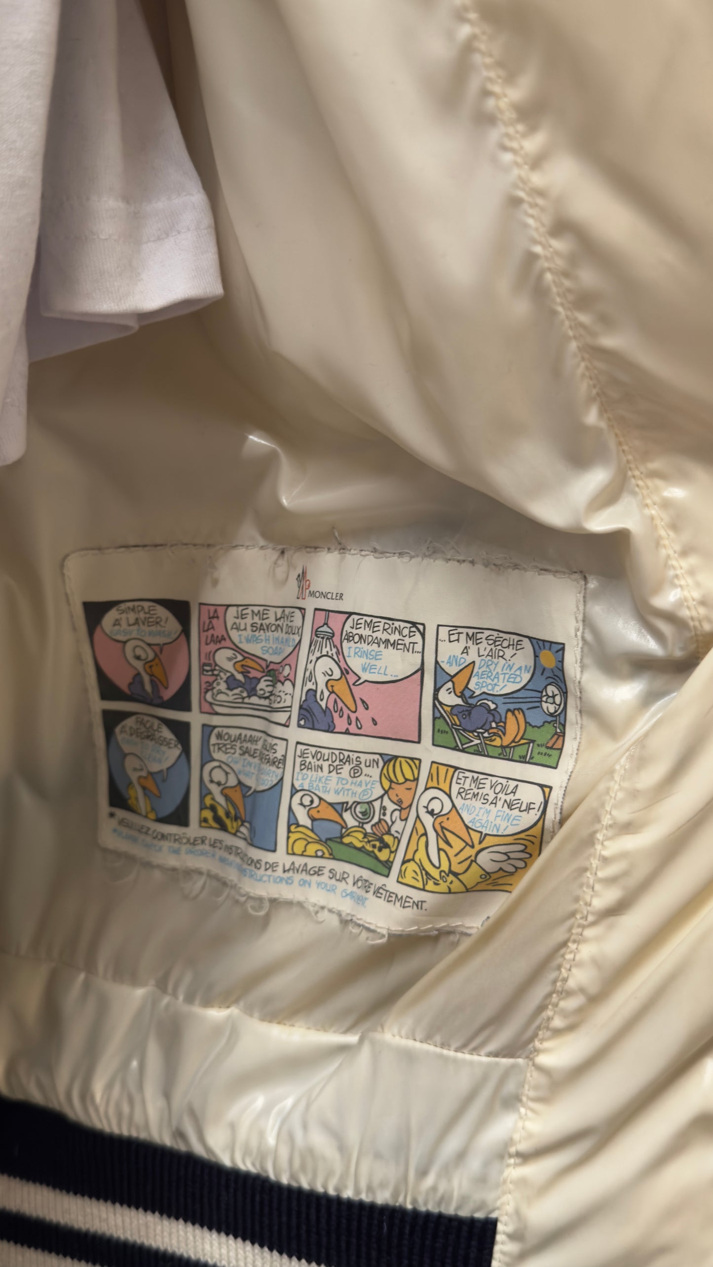 Moncler giacca piumino blu navy lucido usato