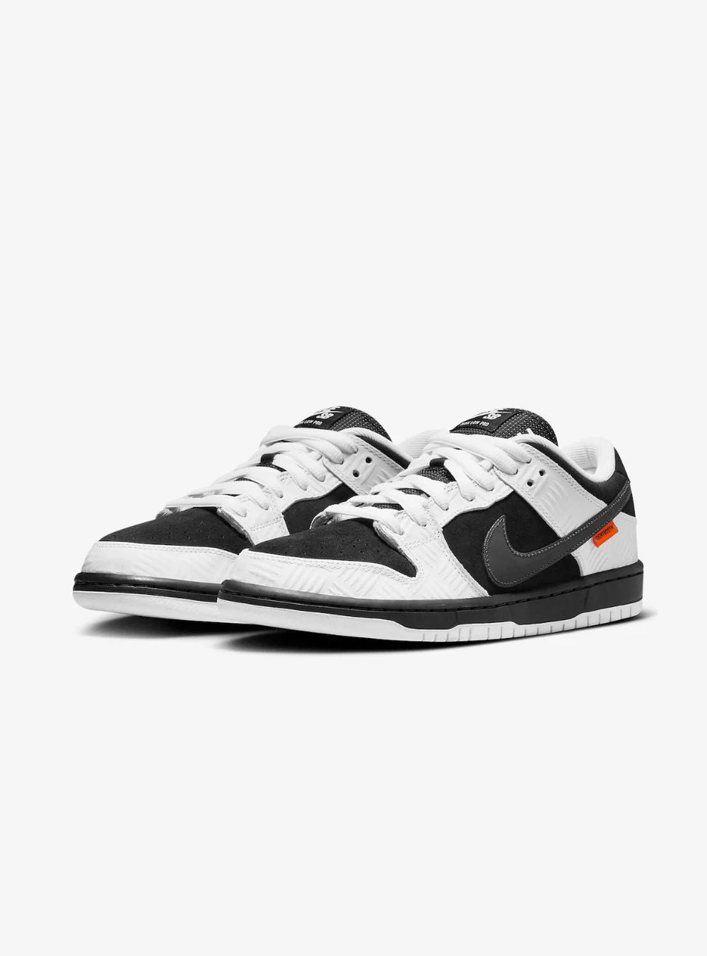 Nike Dunk low SB TIGHTBOOTH
