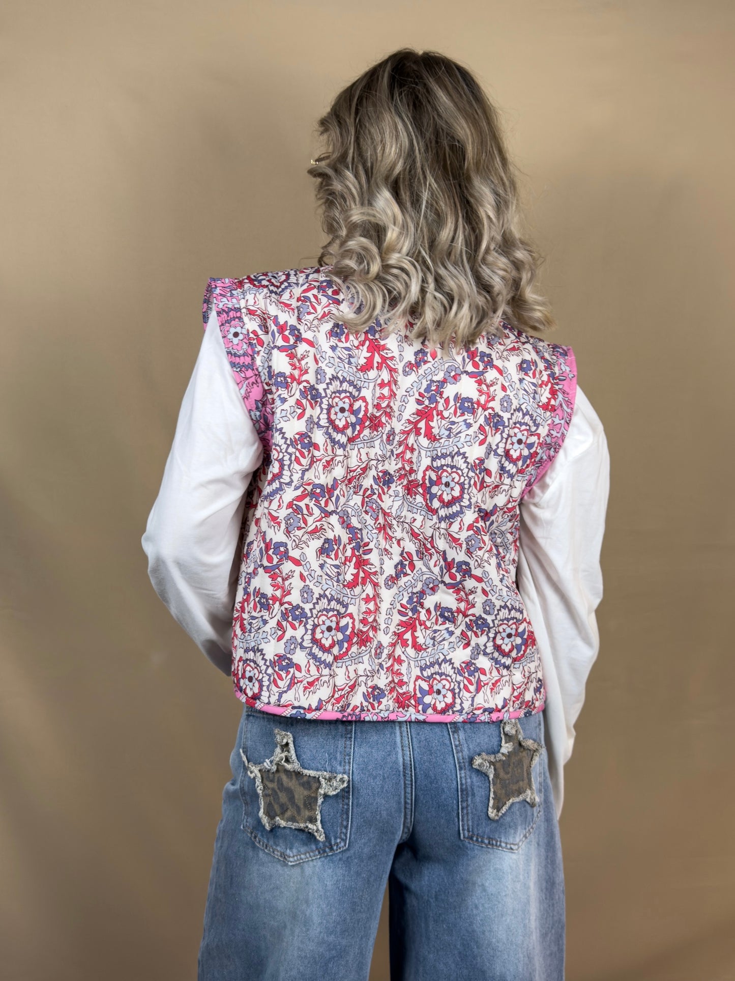 AR OPEN SLEEVELESS VEST WITH FLOWERS