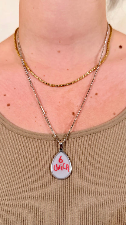 Pendant with writing 6 single gold drop